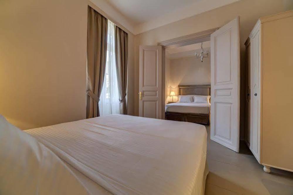 Home & Art Suites Atina Dış mekan fotoğraf